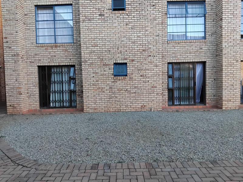 0 Bedroom Property for Sale in Kannoniers Park North West